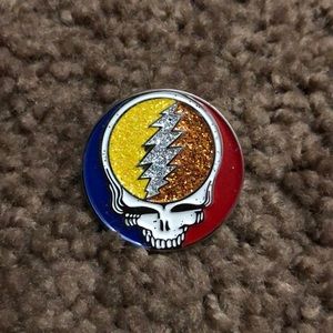 Grateful Dead stealie pin